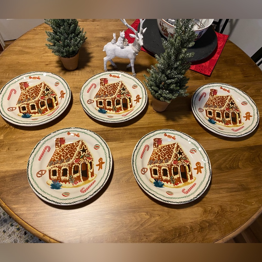 Anthropologie Nathale Lete Gingerbread House Christmas 10" PLATE
